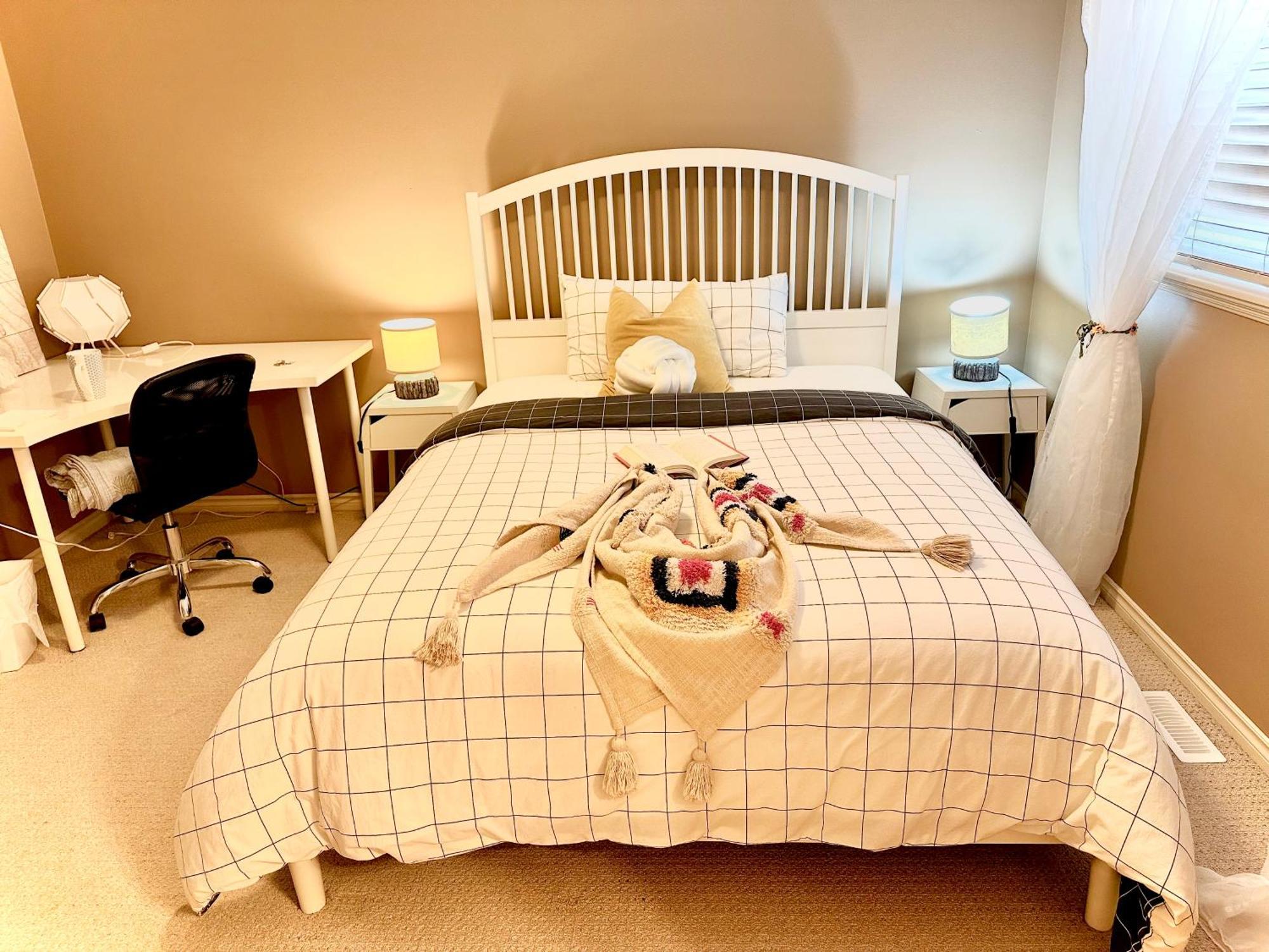 Scorpio House Langley- Room 3 Экстерьер фото