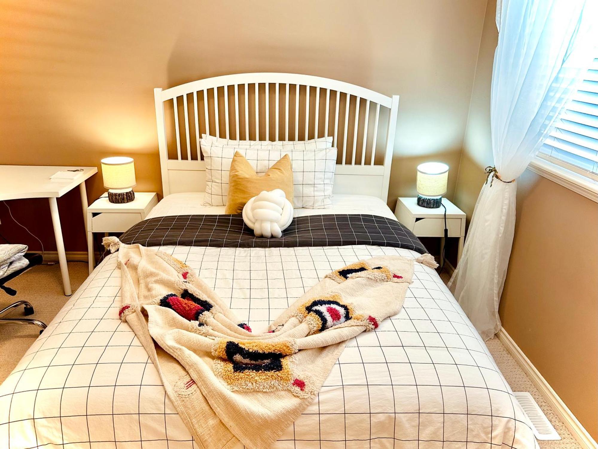 Scorpio House Langley- Room 3 Экстерьер фото